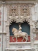 Blois, Chateau, Aile Louis XII, Louis XII a cheval (1)